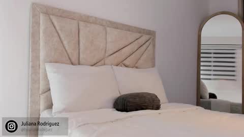 Snapshot of by_juliana chatting on 25, 9, 2025    online show from 25, 9, 2025