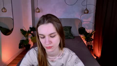 Snapshot of c_moonie_ chatting on 31, 3, 2026 Polly online show from 31, 3, 2026