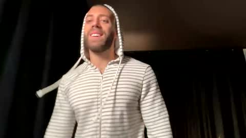 Snapshot of c_o_n_q_u_e_r chatting on 27, 9, 2025 CQ online show from 27, 9, 2025