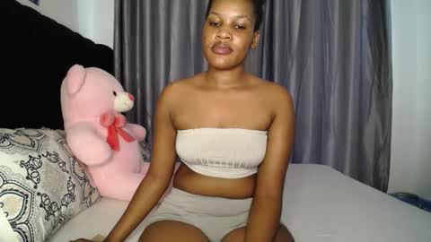 Snapshot of cadercey_kimmy01 chatting on 16, 2, 2025 EVA online show from 16, 2, 2025
