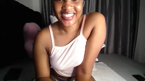 Snapshot of cadercey_kimmy01 chatting on 21, 2, 2025 EVA online show from 21, 2, 2025
