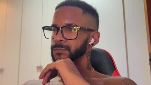 Snapshot of caiobyfranco chatting on 22, 2, 2026 Caio Franco online show from 22, 2, 2026