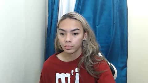 caitessa_bellemoir online show from 23, 3, 2026