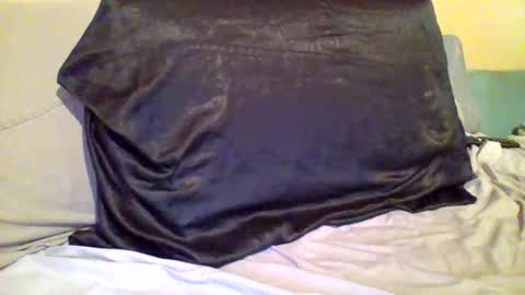 Caligurl   Queen    Head Fluffer In Charge  Goddess of Cocktease   Mistress of Holes online show from 23, 2, 2025