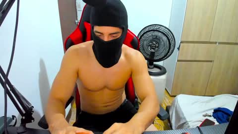 calihotcaliente27 online show from 8, 12, 2024