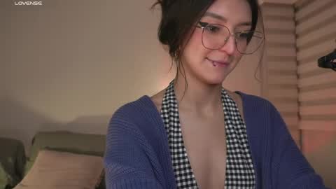   online show from 9, 5, 2026
