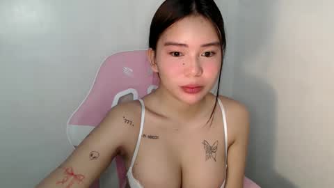 Snapshot of callme_remaxxx7 chatting on 14, 4, 2026 Rema online show from 14, 4, 2026