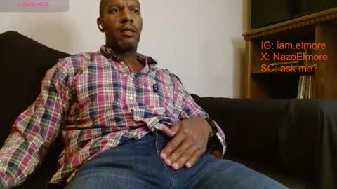 My name is Robert  Dont be shysay hi I love to chat. For requests or dirty talk please use tips  online show from 17, 1, 2026