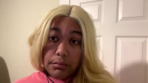 Snapshot of cals9x chatting on 14, 12, 2025 camzxoxox online show from 14, 12, 2025