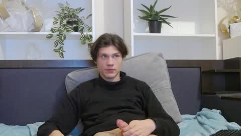 Snapshot of calvin_cay chatting on 11, 1, 2025 Calvin online show from 11, 1, 2025