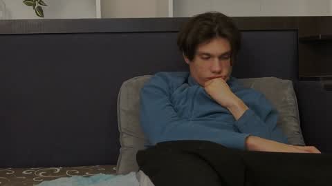 Snapshot of calvin_cay chatting on 15, 1, 2025 Calvin online show from 15, 1, 2025