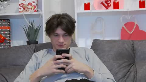 Snapshot of calvin_cay chatting on 5, 2, 2025 Calvin online show from 5, 2, 2025