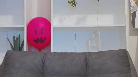 Snapshot of calvin_cay chatting on 21, 2, 2025 Calvin online show from 21, 2, 2025