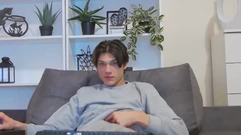 Snapshot of calvin_cay chatting on 26, 2, 2025 Calvin online show from 26, 2, 2025