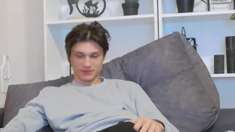 Snapshot of calvin_cay chatting on 28, 2, 2025 Calvin online show from 28, 2, 2025