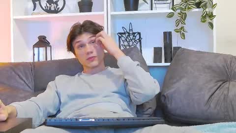 Snapshot of calvin_cay chatting on 3, 3, 2025 Calvin online show from 3, 3, 2025