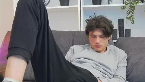 Snapshot of calvin_cay chatting on 7, 3, 2025 Calvin online show from 7, 3, 2025