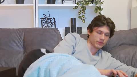 Snapshot of calvin_cay chatting on 7, 3, 2025 Calvin online show from 7, 3, 2025