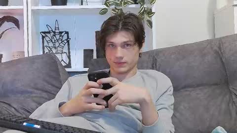 Snapshot of calvin_cay chatting on 12, 3, 2025 Calvin online show from 12, 3, 2025