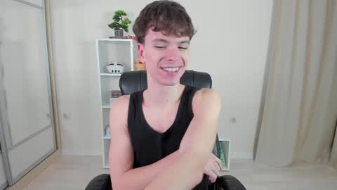 Snapshot of calvin_loves_you chatting on 8, 1, 2025 Hey I am Calvin  online show from 8, 1, 2025