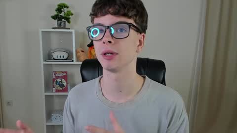 Snapshot of calvin_loves_you chatting on 22, 1, 2025 Hey I am Calvin  online show from 22, 1, 2025