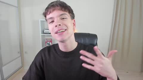 Snapshot of calvin_loves_you chatting on 25, 1, 2025 Hey I am Calvin  online show from 25, 1, 2025
