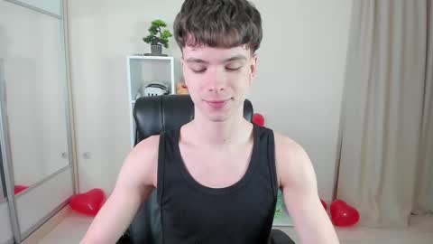 Snapshot of calvin_loves_you chatting on 14, 2, 2025 Hey I am Calvin  online show from 14, 2, 2025