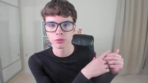 Snapshot of calvin_loves_you chatting on 18, 2, 2025 Hey I am Calvin  online show from 18, 2, 2025