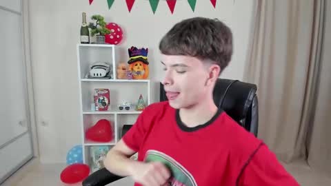 Snapshot of calvin_loves_you chatting on 6, 3, 2025 Hey I am Calvin  online show from 6, 3, 2025