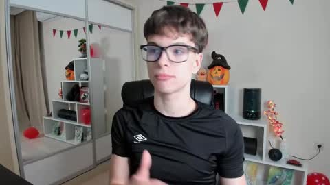 Snapshot of calvin_loves_you chatting on 8, 3, 2025 Hey I am Calvin  online show from 8, 3, 2025