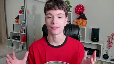 Snapshot of calvin_loves_you chatting on 12, 3, 2025 Hey I am Calvin  online show from 12, 3, 2025