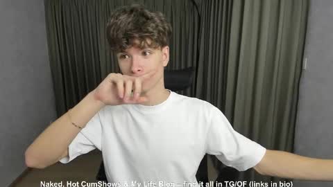 Snapshot of calvin_loves_you chatting on 12, 10, 2025 Hey I am Calvin  online show from 12, 10, 2025
