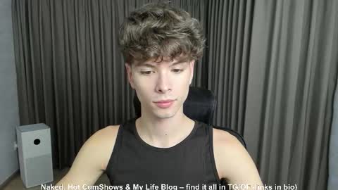 Snapshot of calvin_loves_you chatting on 17, 10, 2025 Hey I am Calvin  online show from 17, 10, 2025