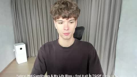 Snapshot of calvin_loves_you chatting on 19, 10, 2025 Hey I am Calvin  online show from 19, 10, 2025