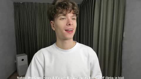 Snapshot of calvin_loves_you chatting on 22, 10, 2025 Hey I am Calvin  online show from 22, 10, 2025