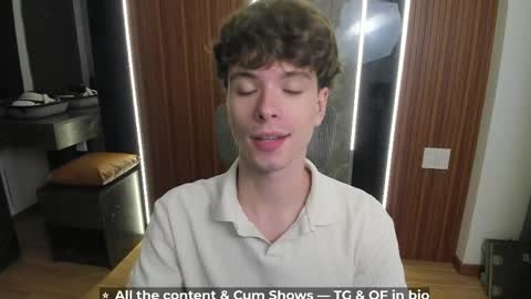 Snapshot of calvin_loves_you chatting on 20, 5, 2026 Hey I am Calvin online show from 20, 5, 2026