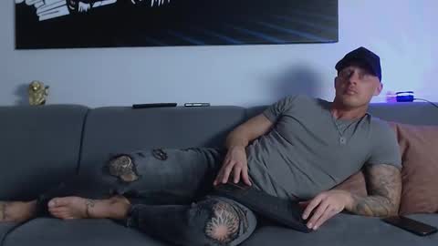 Calvin  online show from 14, 12, 2024