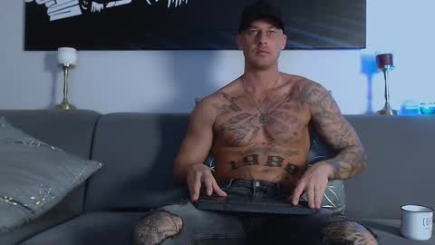 Calvin  online show from 15, 12, 2024