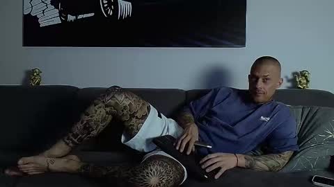 Calvin  online show from 28, 10, 2025