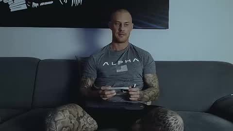 Calvin  online show from 24, 11, 2025