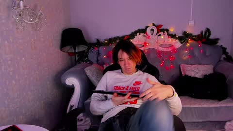 Snapshot of calvinowens chatting on 12, 1, 2025 Calvin Owens online show from 12, 1, 2025