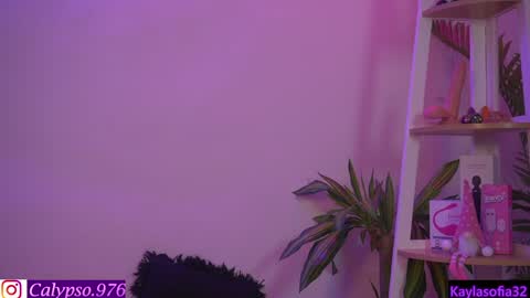 Snapshot of calypso_and_ge1 chatting on 20, 12, 2024 Calypso and Kayla online show from 20, 12, 2024