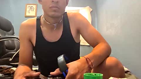 camachochuy1221 online show from 21, 12, 2025