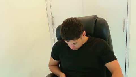 camara110 online show from 22, 12, 2025