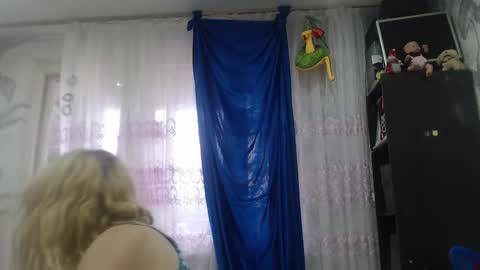 CamDiva1 online show from 5, 10, 2025