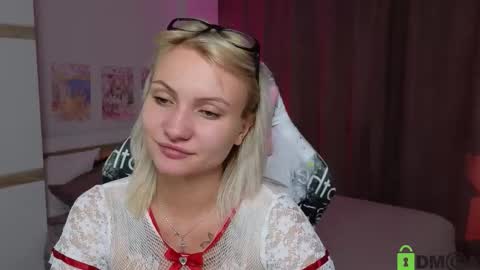 Snapshot of cameron_loving chatting on 12, 9, 2025 Cameron online show from 12, 9, 2025