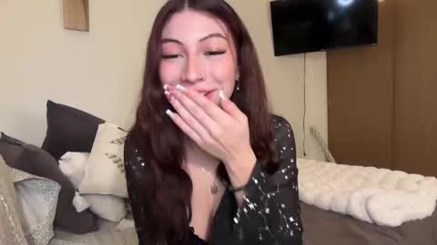 Camila online show from 17, 11, 2025