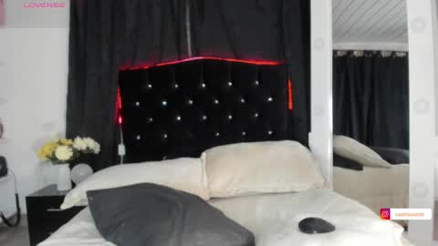 Camila cruz online show from 10, 10, 2025