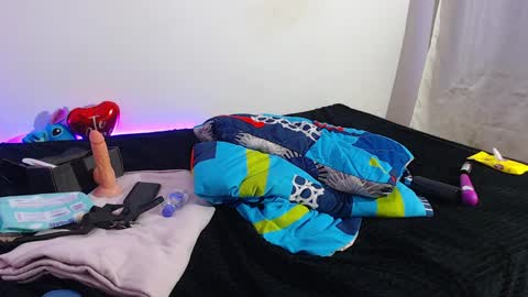 Snapshot of cami_crystal_99 chatting on 1, 4, 2026 Cami crystal 99 online show from 1, 4, 2026