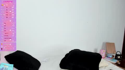 Snapshot of cami_lovers1 chatting on 26, 2, 2025 camii online show from 26, 2, 2025